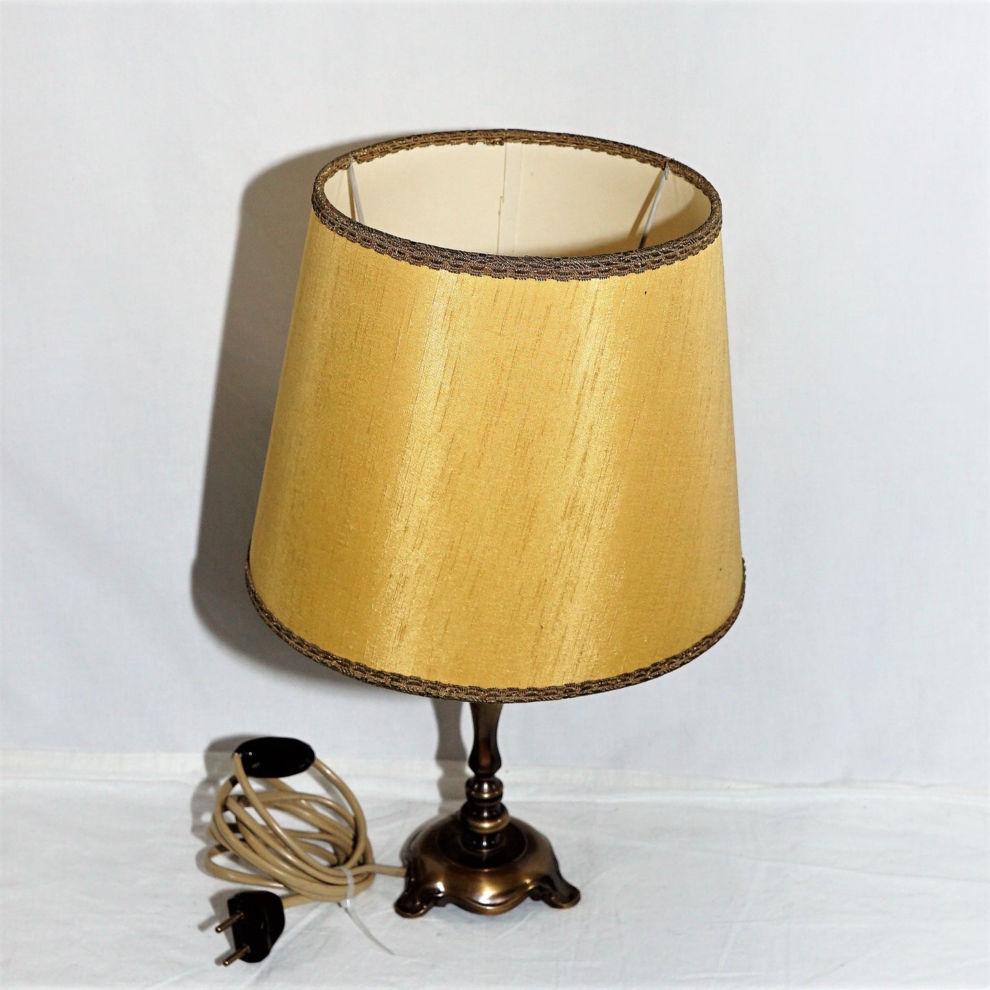 Alte Tischlampe