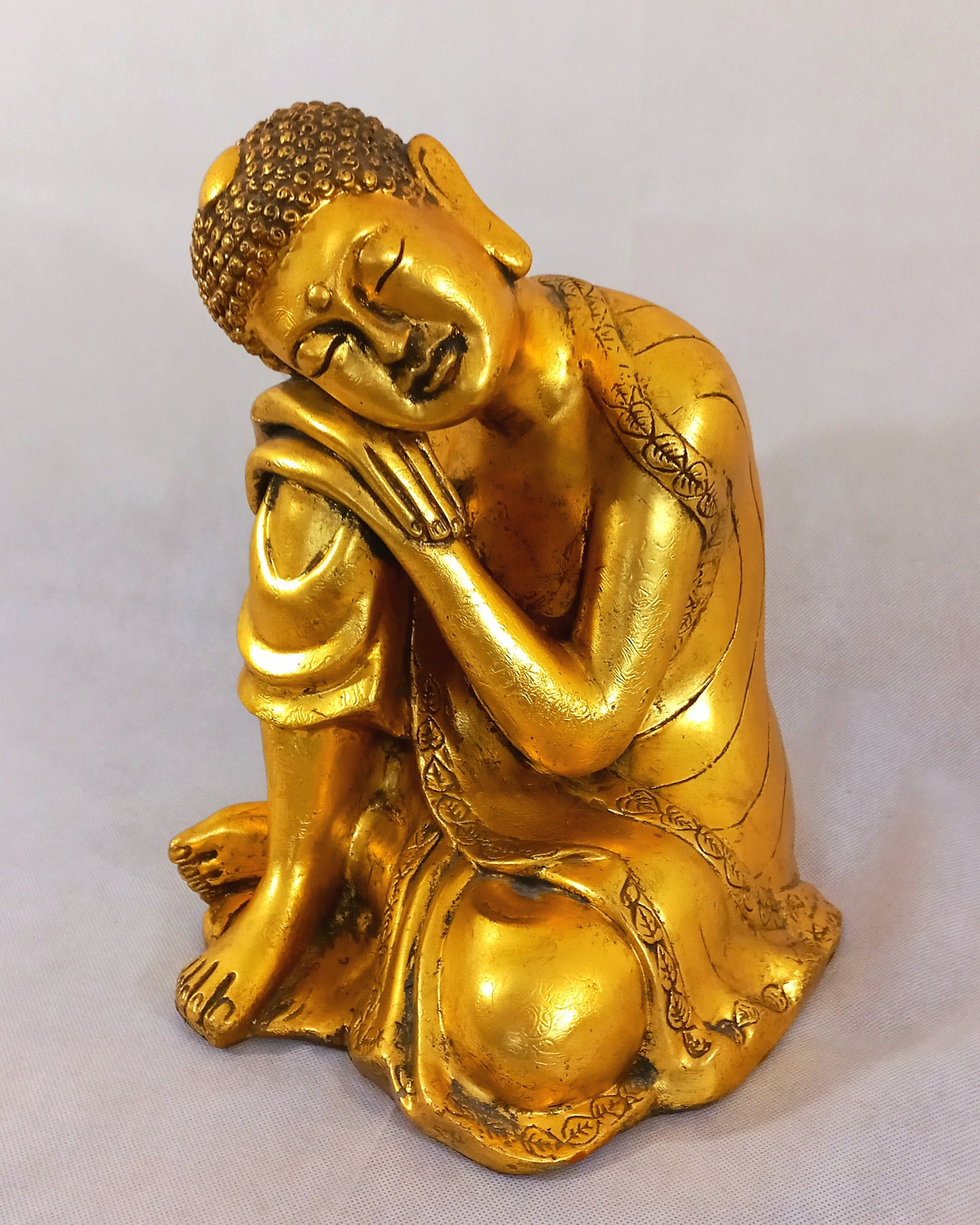 Goldener Buddha aus Holz